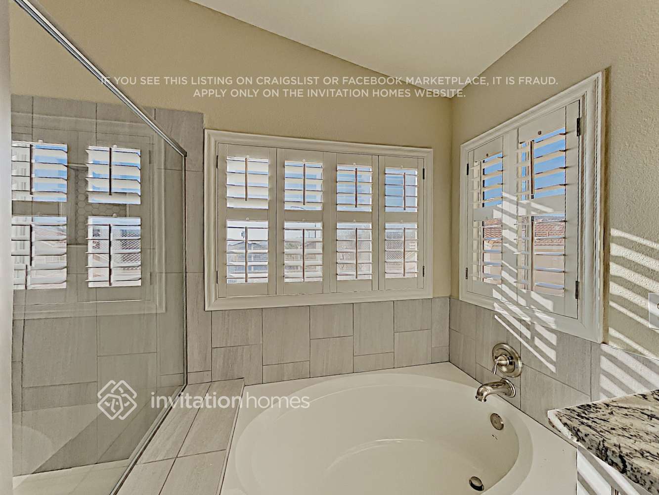 Building Photo - 9427 Hanta Ave