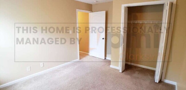 Building Photo - 3416 Bradfield Dr
