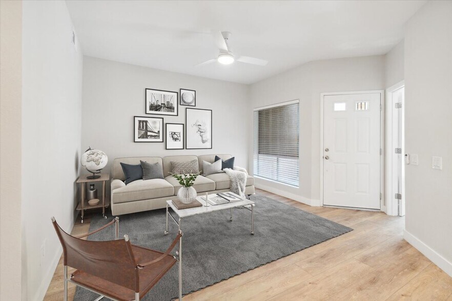 Living - 101 N 7th St