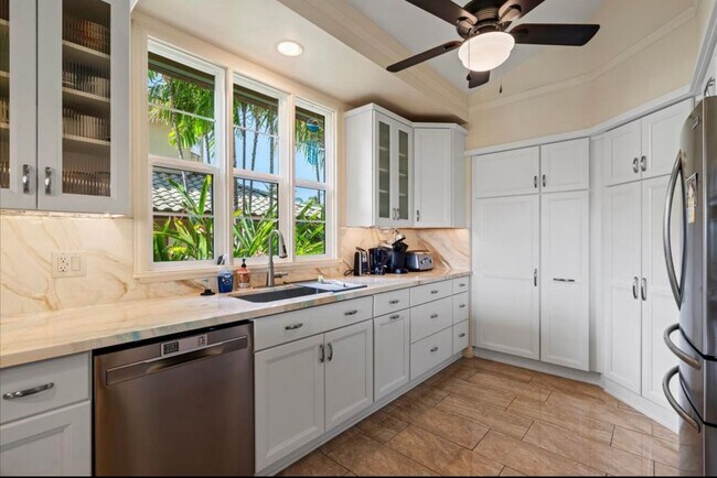 Building Photo - Experience Elevated Island Living in Prestigious Kai Malu, Wailea.