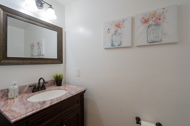 Building Photo - 5109 N Pelican River Way