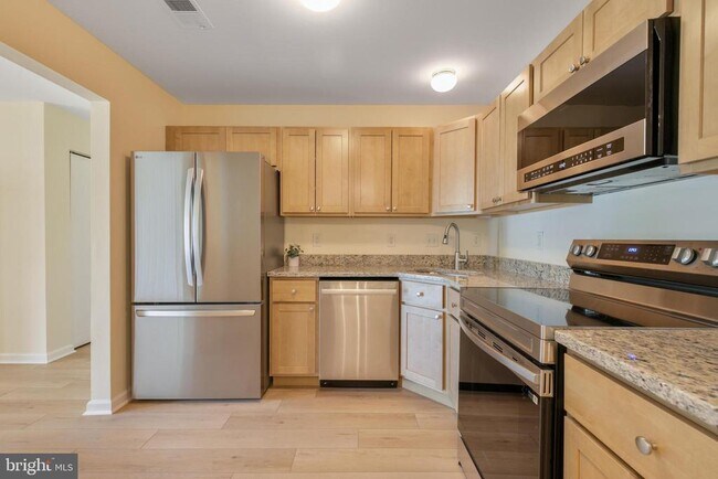 Building Photo - 136 Brookland Ct