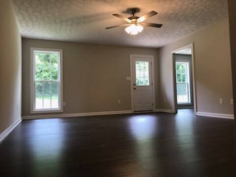 Building Photo - 472 Crossfield Way