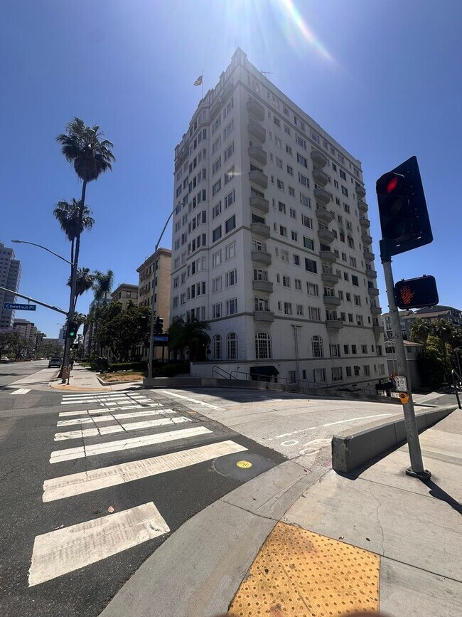 Building Photo - 360 W Ocean Blvd