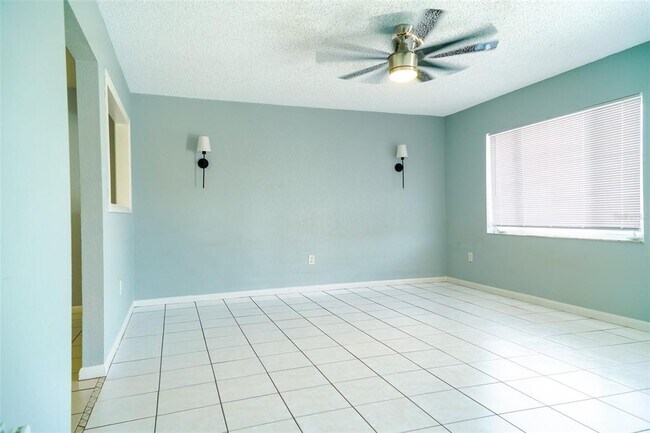 Building Photo - 3139 Iverson St