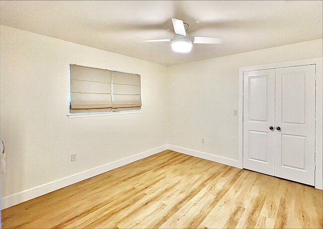 Building Photo - 513 Santa Clara Rd