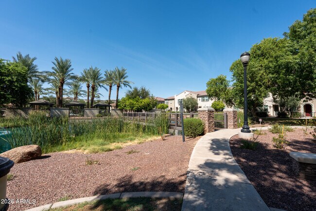 Building Photo - 2670 S Voyager Dr