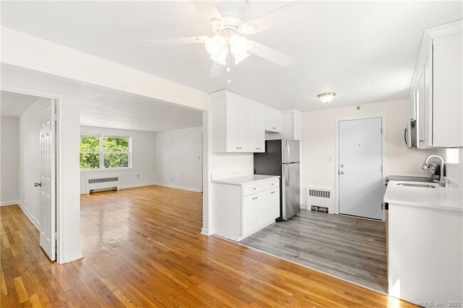 Building Photo - 30 Arnold Way