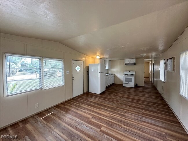 Building Photo - 2268 Carlisle Ln