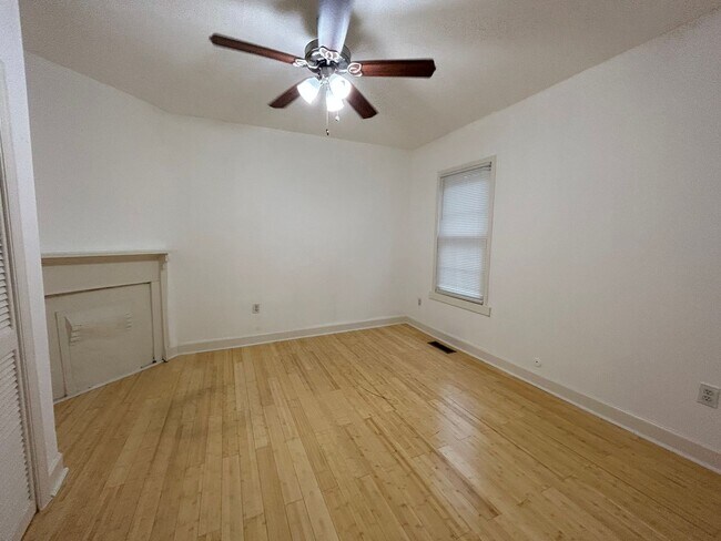 Building Photo - Highland Park II