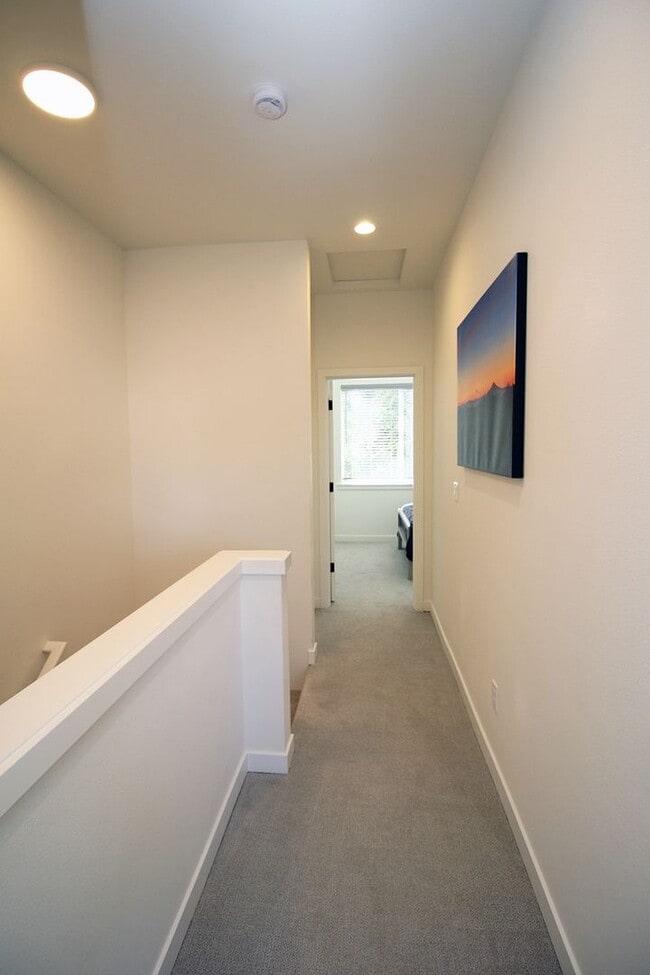 Building Photo - 5723 S Kelly Ave