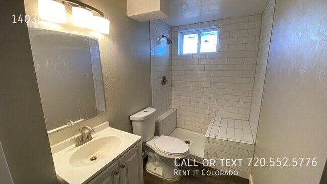 Building Photo - 14030 E 22nd Pl