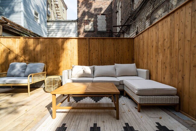 Building Photo - 235 Bloomfield St