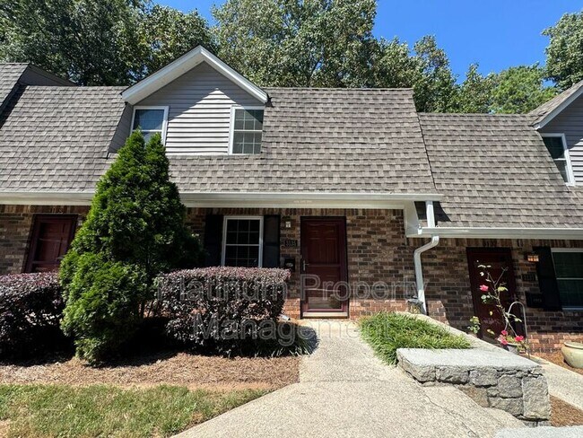 Primary Photo - 3135 Reeves St