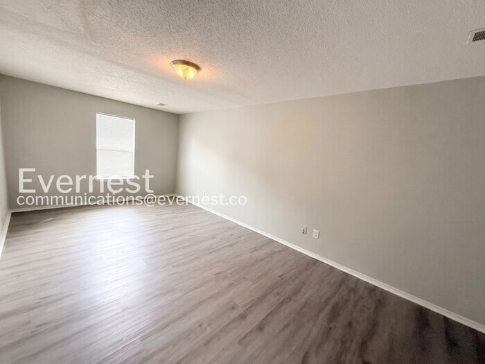 Building Photo - 2201 Pentland Dr