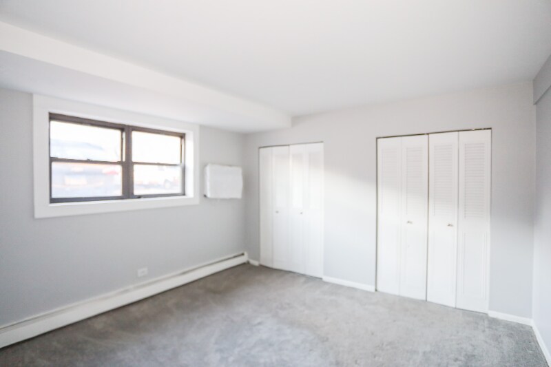 Building Photo - 9016 Lamon Ave