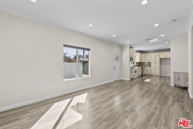 Building Photo - 6715 Cedros Ave