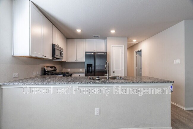 Building Photo - 13730 Bucket Way