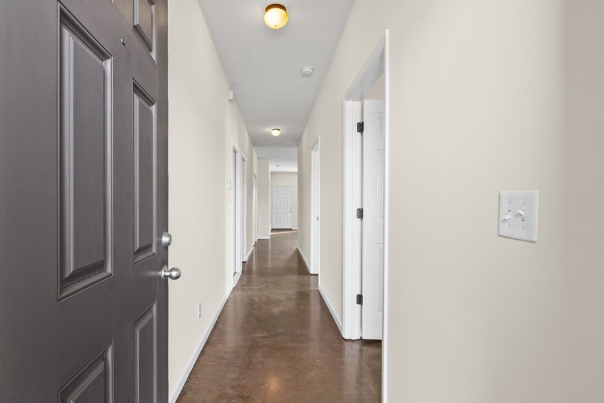 Building Photo - 109 Holland Dr