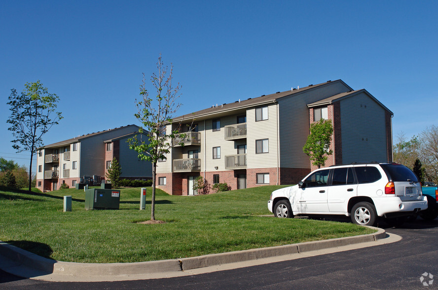Primary Photo - Windsor Place Apartments