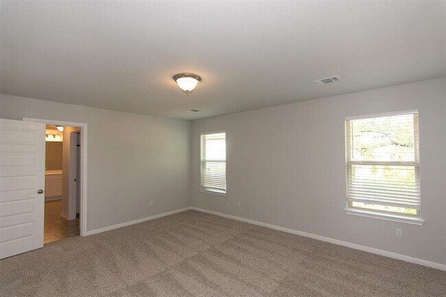 Building Photo - 100 Flat Creek Ct