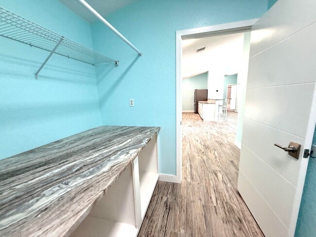 Building Photo - 15859 68th Ct N