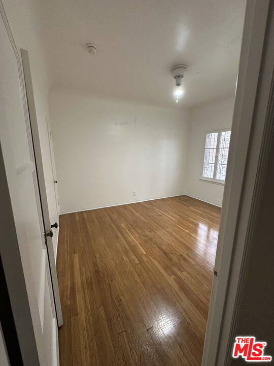 Building Photo - 5564 W 6th St