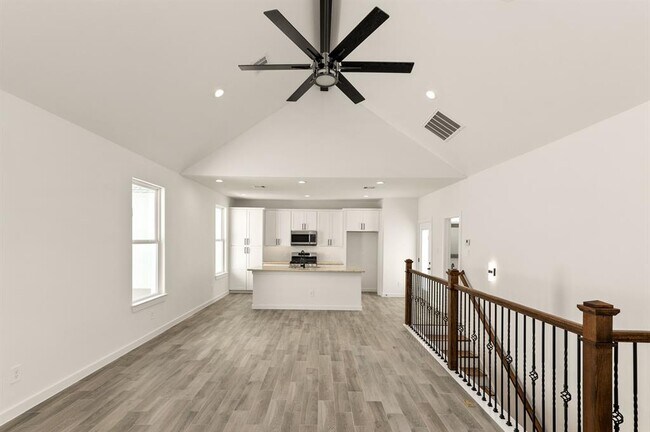 Building Photo - 4705 Idaho St