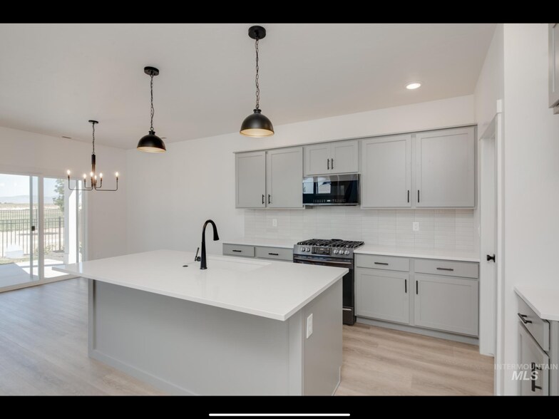 Building Photo - 7148 W Riverwood St