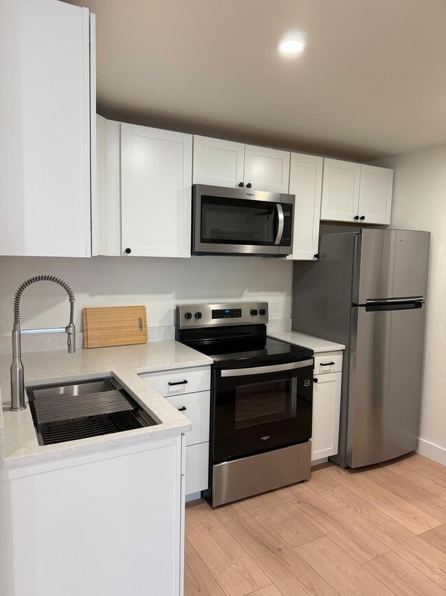 Building Photo - 1141 Colorado Ave