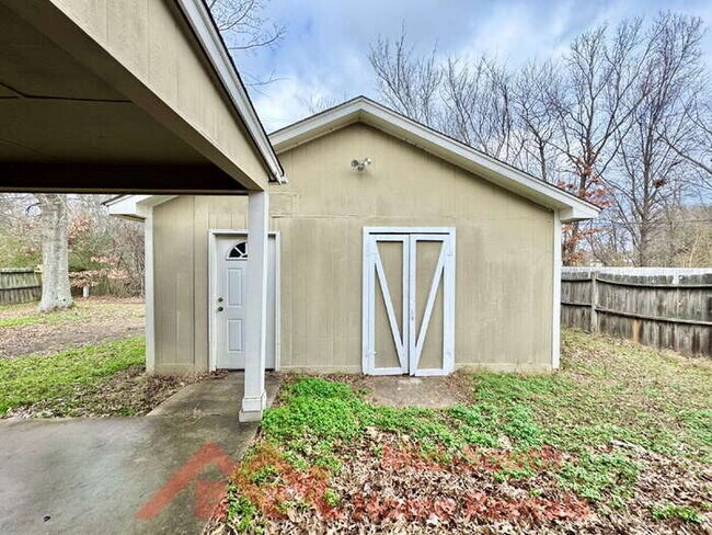 Building Photo - 7312 Countryside Road