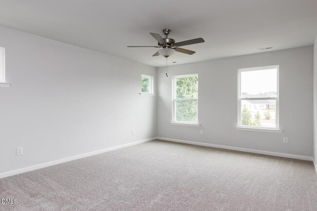 Building Photo - 152 Kobus Ct