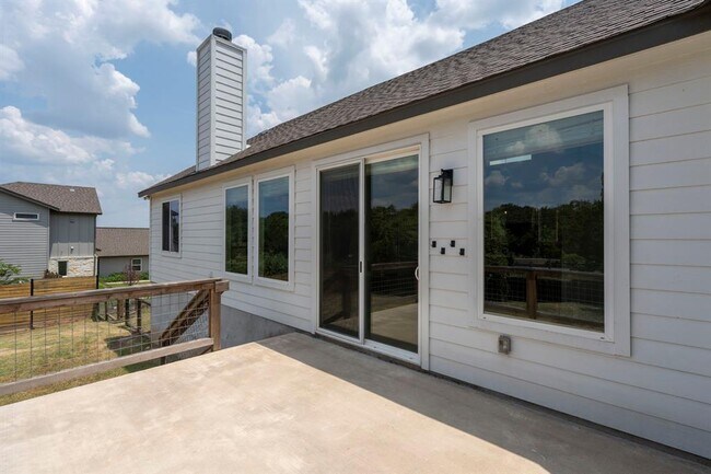 Building Photo - 22206 Briarcliff Dr