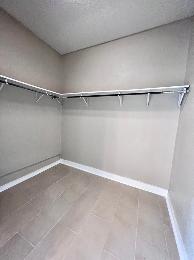 Building Photo - 2016 Rosario St