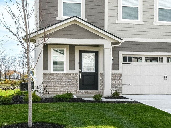 Building Photo - 6685 Hawthorne Dr