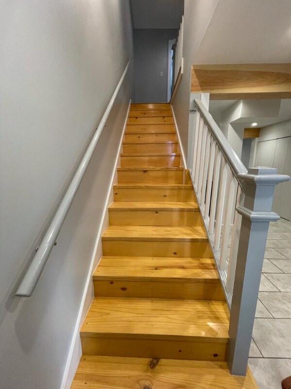 Building Photo - 1384 Wood Cir S
