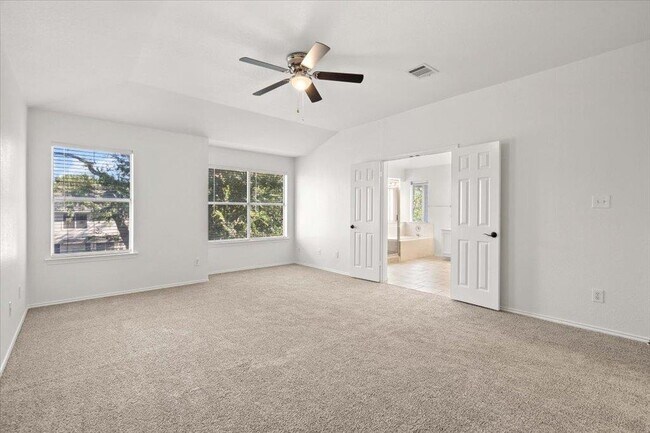 Building Photo - 15423 Quinley Dr