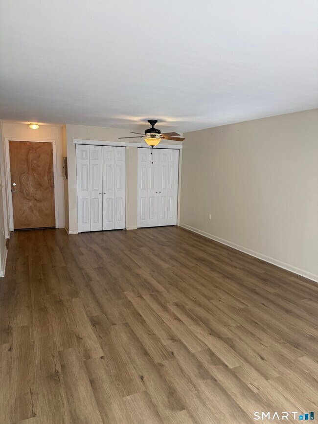 Building Photo - 2306 Cromwell Hills Dr