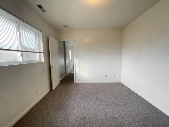 Building Photo - Yorktown School District