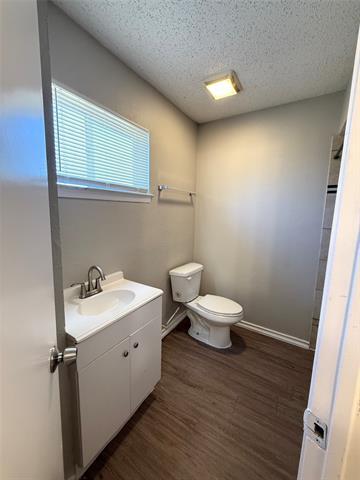 Building Photo - 3907 Emerald Dr