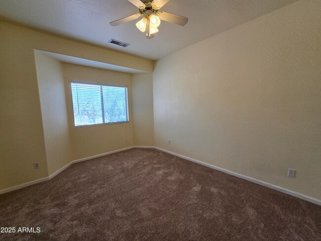 Building Photo - 223 W Pelican Dr