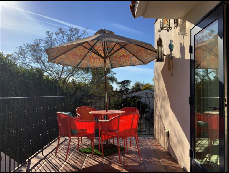 Private Patio - 2530 6th Ave