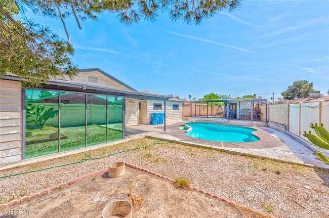 Building Photo - 5243 Orinda Ave