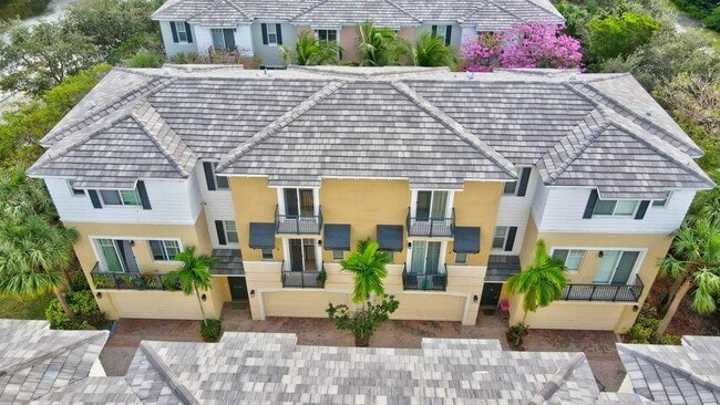 Building Photo - 3813 NW 5th Terrace
