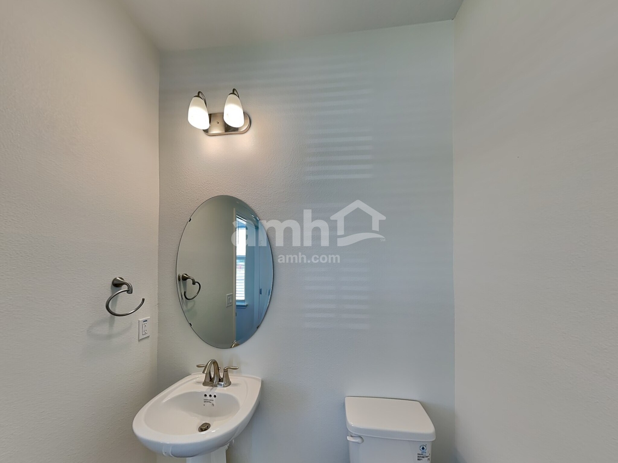 Building Photo - 1008 Summer Stone Loop