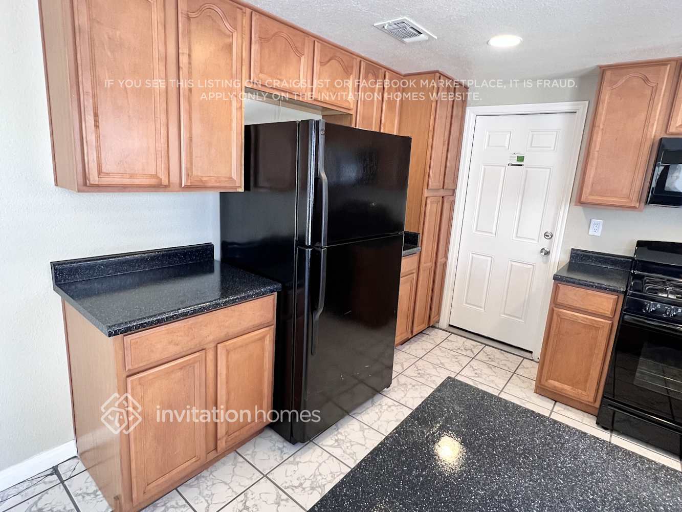 Building Photo - 346 Fuente Dr