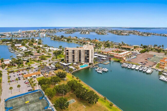 Building Photo - 10355 Paradise Blvd