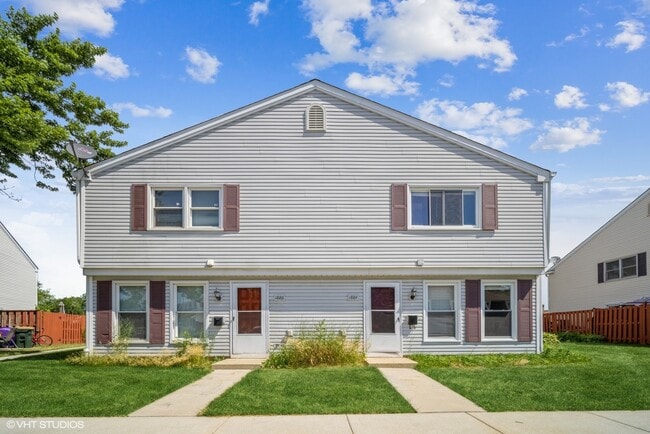 Primary Photo - 1884 Jamestown Cir