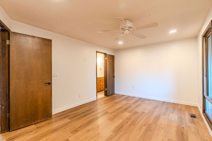 Building Photo - 14225 SW Rocklynn Pl