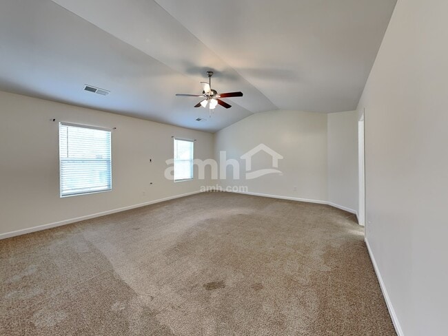 Building Photo - 2311 Foxy Dr